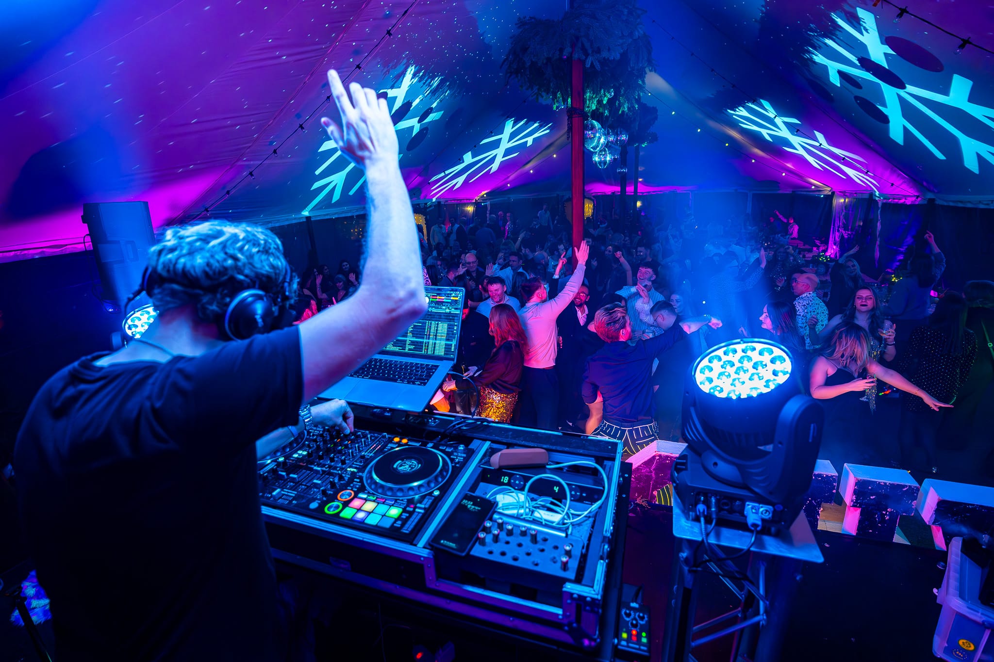 DJ Tom Experienced Wedding Party Event DJ For Hire dj-tom-experienced-wedding-party-event-dj-for-hire